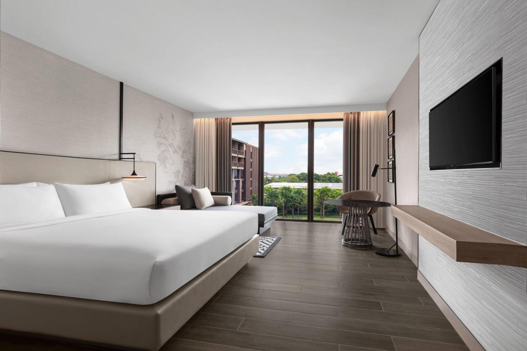 Courtyard By Marriott Bangkok Suvarnabhumi Airport Exterior photo
