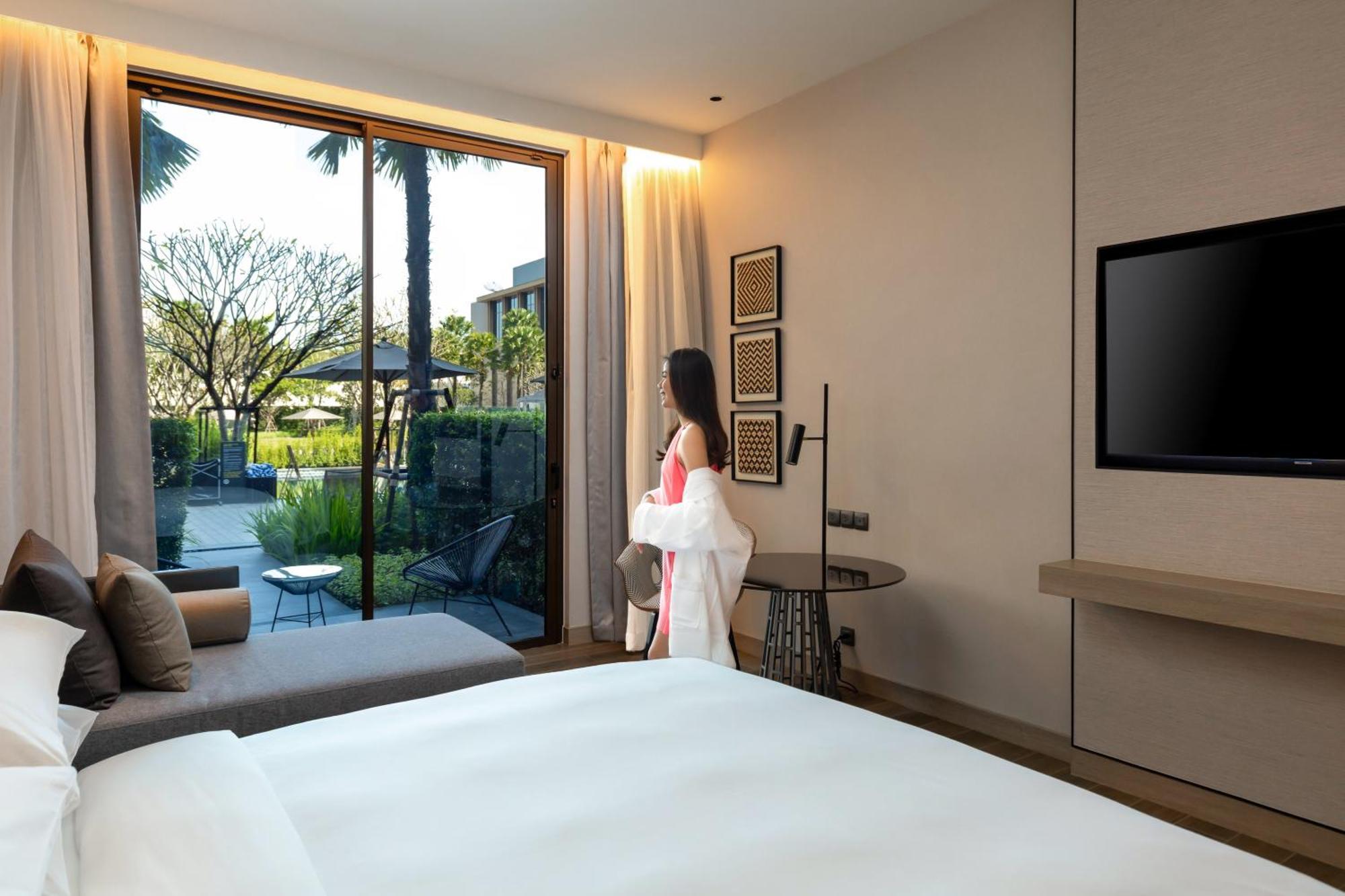 Courtyard By Marriott Bangkok Suvarnabhumi Airport Exterior photo